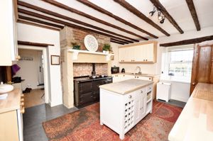 Kitchen- click for photo gallery